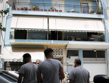 Δραματική έκκληση της μητέρας της 17χρονης- «Να μου πει για ποιο λόγο σκότωσε το παιδί μας» (φωτό)